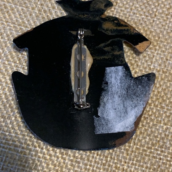 Vintage tin Noah’s Ark pin. - Picture 2 of 3